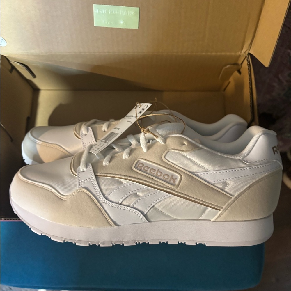 Reebok Sneakers